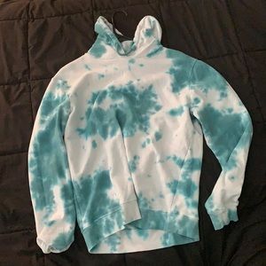 Tyedye white and blue sweatshirt